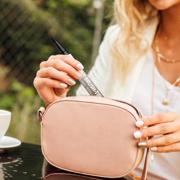 🌟 Achieve Perfect Brows✨ 4D Brow Pen – For Natural, All-Day Eyebrow & Eyeliner Perfection! 💁♀