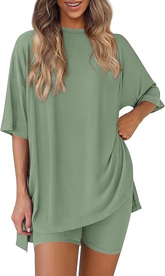 Casual Oversized 2-Piece Lounge Set with Crewneck & Split Hem