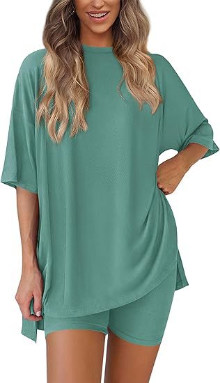Casual Oversized 2-Piece Lounge Set with Crewneck & Split Hem